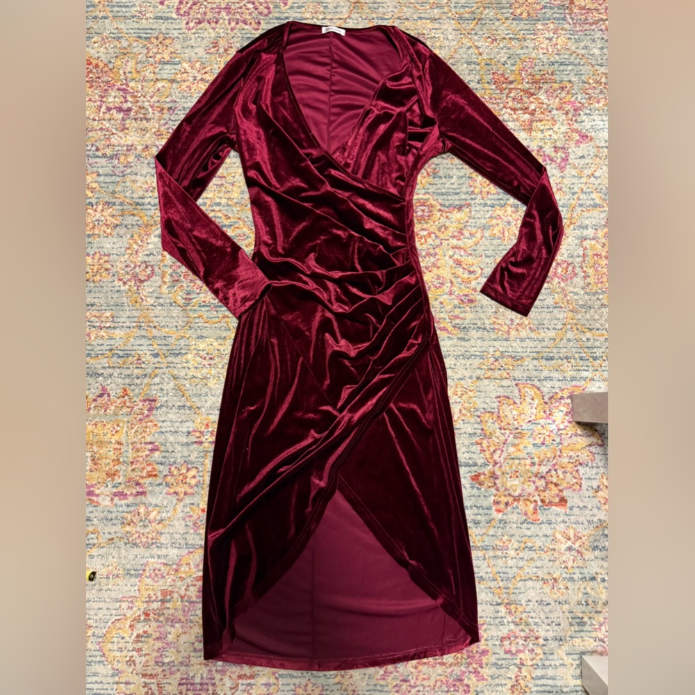 New Red Velvet dress. Size large.